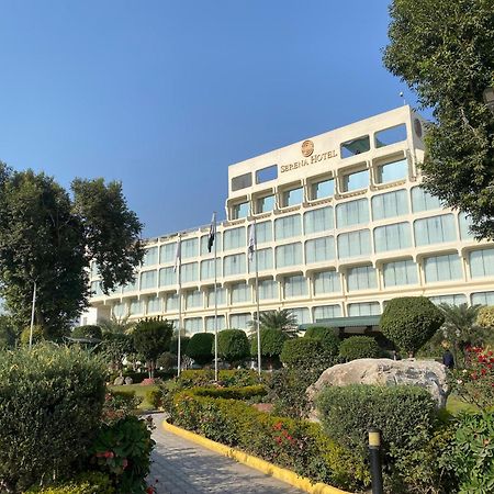 Peshawar Serena Hotel Екстер'єр фото